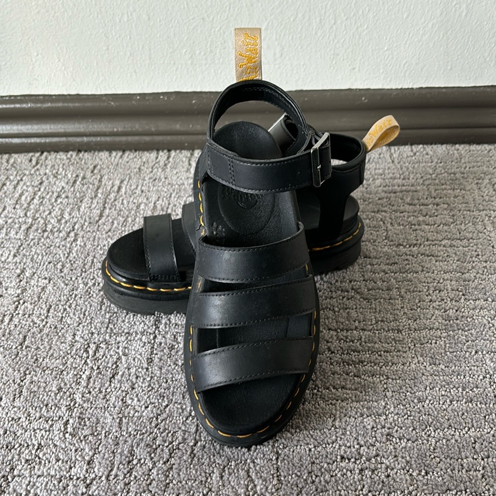BLAIRE HYDRO LEATHER STRAP SANDALS
